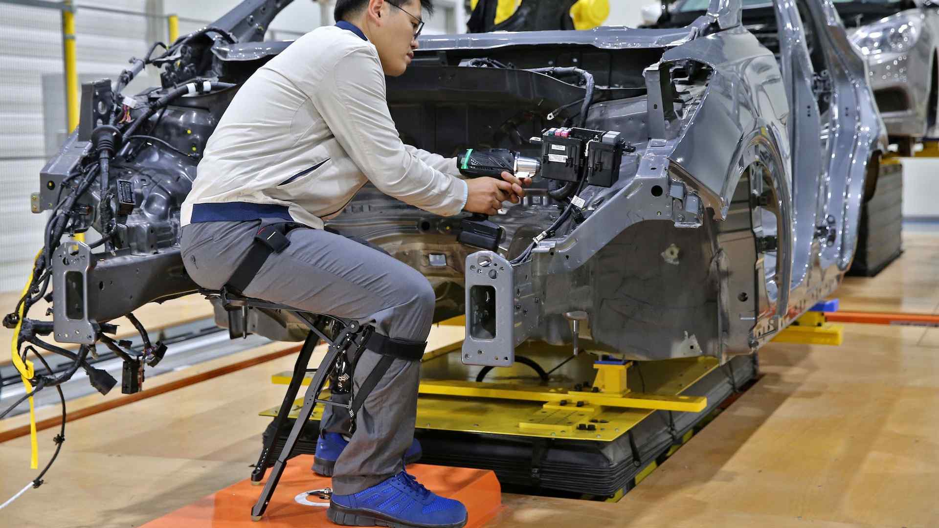 روبات‌های پوششی در خودروسازی کره